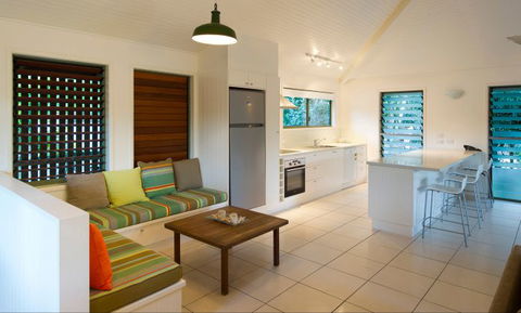 The Retreat Beach Houses - Accommodation Rockhampton 1
