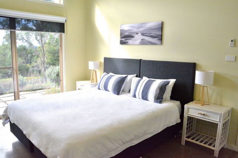 Tilba Coastal Retreat - Accommodation Rockhampton 4