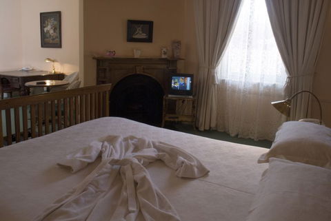 Imperial Fine Accommodation - Accommodation Rockhampton 0