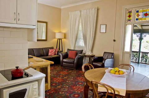 Imperial Fine Accommodation - Accommodation Rockhampton 3