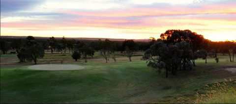 Moranbah Golf Club Inc. - Accommodation Rockhampton 3