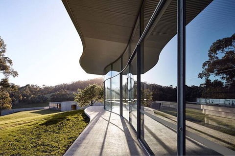 CHEVY CONVERTIBLE Package For 2 People- Wine Lunch Cheese & Chocolate From Melb. - Accommodation Rockhampton 5