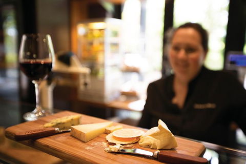 Small Group 6 Guests: Ultimate Yarra Valley Food And Wine - Mercedes Van - Accommodation Rockhampton 9