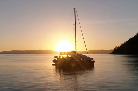 2-Night Whitsunday Islands All-Inclusive Sailing Tour From Airlie Beach - Accommodation Rockhampton 9