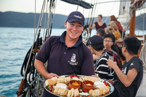 Whitsundays Sunset Sailing Cruise - Accommodation Rockhampton 5