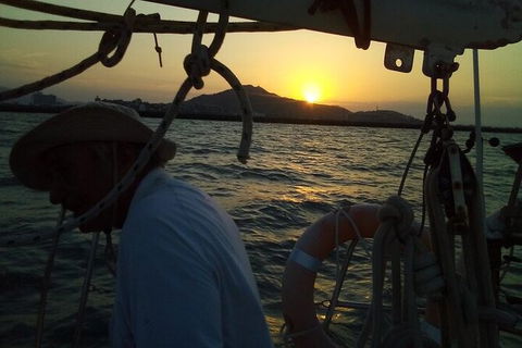 Townsville Early Morning Sailing Cruise Boat Tour - Accommodation Rockhampton 7