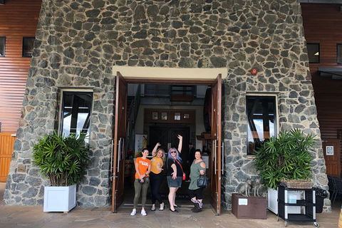Sirromet Winery All Inclusive Lunch @ Lurleens, Tour, Tastings And Transfers - Accommodation Rockhampton 0