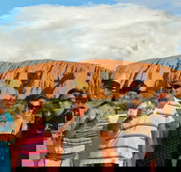 Ayers Rock Day Trip from Alice Springs Including Uluru Kata Tjuta and Sunset BBQ Dinner - Accommodation Rockhampton