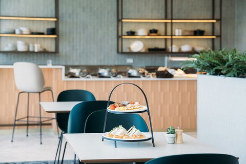 Sydney Airport Plaza Premium Lounge - Accommodation Rockhampton 5