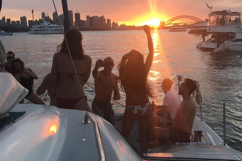 Sun Set Sail! - Accommodation Rockhampton 0