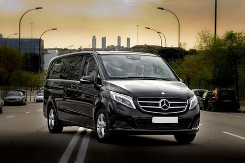 Arrival Private Transfer Sydney Airport SYD To Sydney In Luxury Van V Class - Accommodation Rockhampton 5