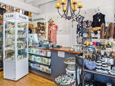 Bombo Clothing Co And The Bombo Gallery - Accommodation Rockhampton 0