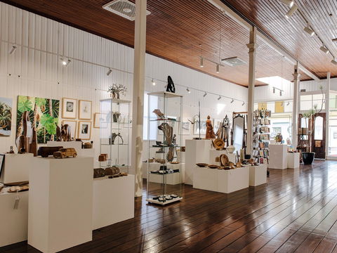 Coldstream Gallery - Accommodation Rockhampton 1