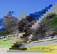 Dog Rock - Accommodation Rockhampton