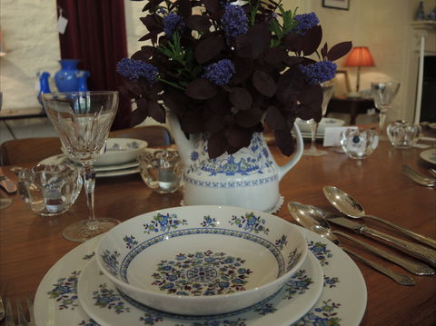Emprades Vintage + Design - Accommodation Rockhampton 2