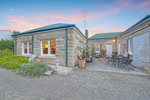 Made In Marulan - Accommodation Rockhampton 0