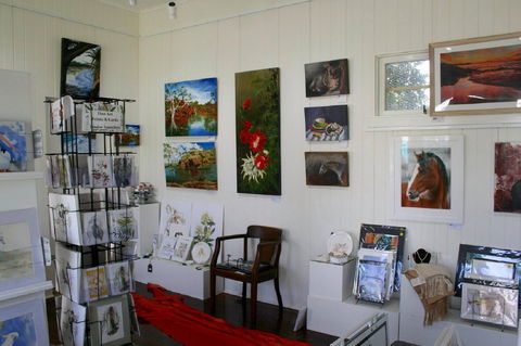 Old SchoolHouse Gallery - Accommodation Rockhampton 2
