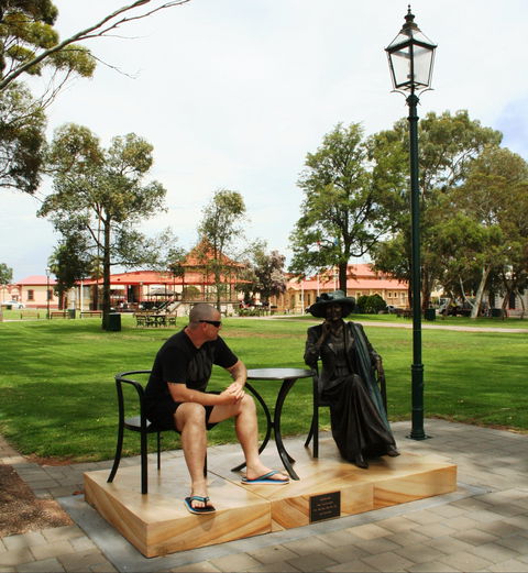 Gladstone Square - Accommodation Rockhampton 1