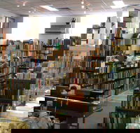 Mr Pickwicks Fine Old Books - Accommodation Rockhampton