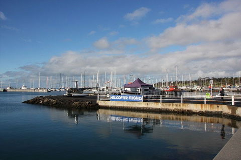 Geelong Helicopters - Accommodation Rockhampton 2