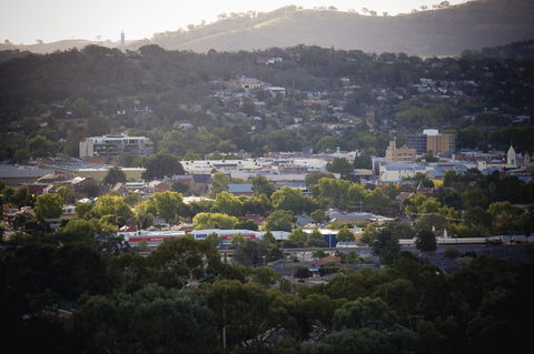 Monument Hill - Accommodation Rockhampton 0