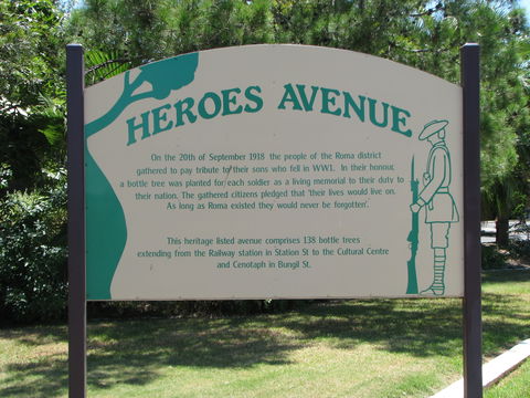 War Memorial And Heroes Avenue, Roma - Accommodation Rockhampton 2
