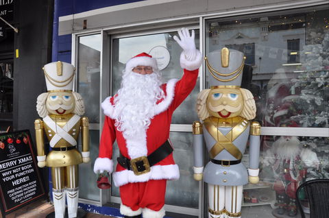 Mrs Claus And Santa - Accommodation Rockhampton 0
