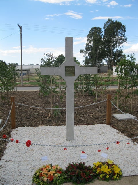 Vietnam Veterans Commemorative Walk - Accommodation Rockhampton 1