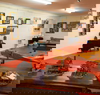 Jane Neville Rolfe Art Gallery - Accommodation Rockhampton