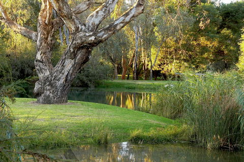 Gateway Island Parklands - Accommodation Rockhampton 0