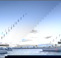 Gold Coast Sailing Cruise with sparkling wine  nibbles platter - Accommodation Rockhampton