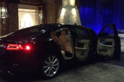 Jaguar Limousine Transfer Cairns Airport To Palm Cove - Accommodation Rockhampton 2