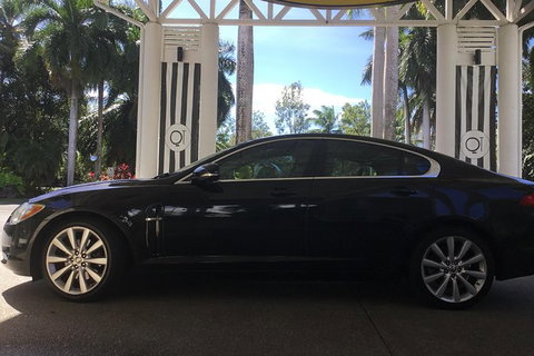 Jaguar Limousine Transfer Cairns Airport To Palm Cove - Accommodation Rockhampton 1