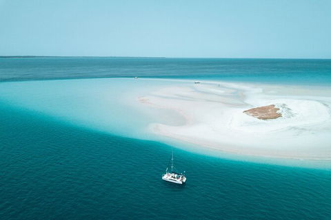 5 Night Bareboat Onboard Cattitude - Accommodation Rockhampton 1
