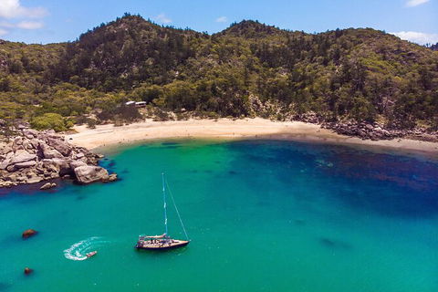 Helicopter And Magnetic Island Sailing - Accommodation Rockhampton 5