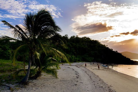 Small-Group Queensland Full-Day Sail Retreat Experience - Accommodation Rockhampton 0