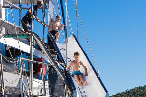 Day Sail The Whitsunday Islands On Atlantic Clipper From Airlie Beach - Accommodation Rockhampton 7