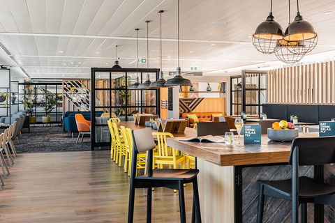 Brisbane Airport - My Lounge - Accommodation Rockhampton 0
