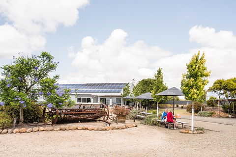 Heritage, Wine & Gin Tours - Accommodation Rockhampton 1