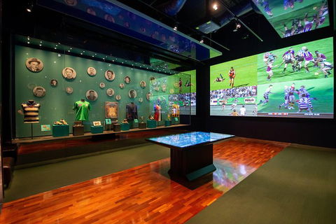 Ultimate Sports Lovers Bus Tour Of Melbourne - Accommodation Rockhampton 4
