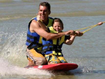 Cable Ski Cairns - Accommodation Rockhampton 1