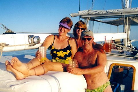 A Whitsunday Luxury Sailing Holiday - Accommodation Rockhampton 4