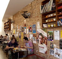 Las Chicas - Accommodation Rockhampton