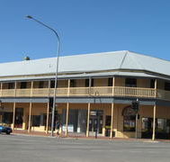 Colac Hotel - Accommodation Rockhampton