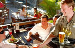 Mona Vale Hotel - Accommodation Rockhampton 1