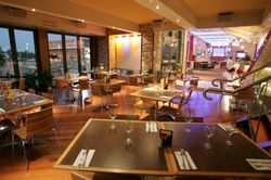 Options Tavern - Accommodation Rockhampton 2
