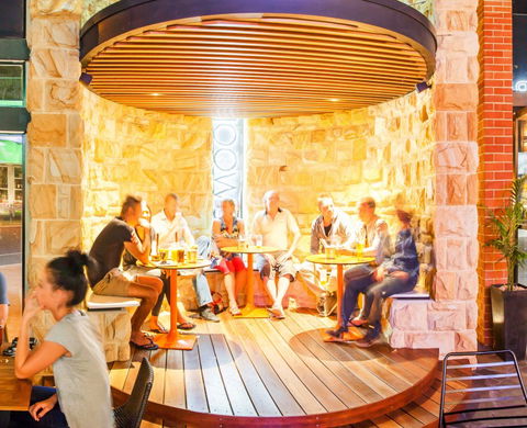 Woodville Hotel - Accommodation Rockhampton 2