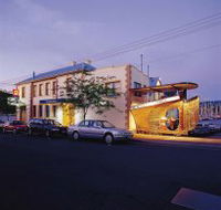 Waterfront Hotel - Accommodation Rockhampton