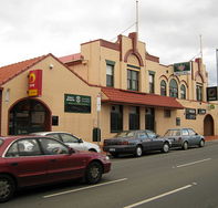 Cooley's Hotel - Accommodation Rockhampton