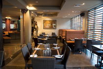 Monsoons Restaurant And Party Bar - Accommodation Rockhampton 2